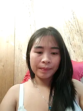 Squirrel-Pear online show from 12/19/25, 03:54