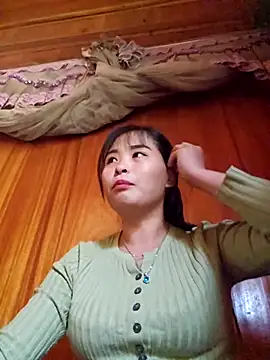 Squirrel-Pear online show from 11/22/25, 02:54