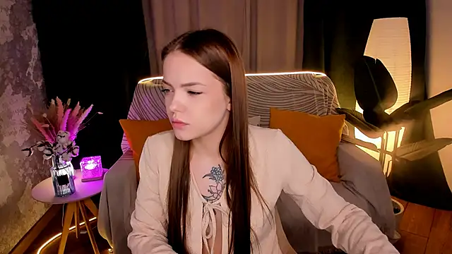 MelissaBell  online show from 11/08/25, 02:04