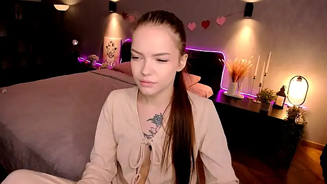 MelissaBell  online show from 11/16/25, 02:05