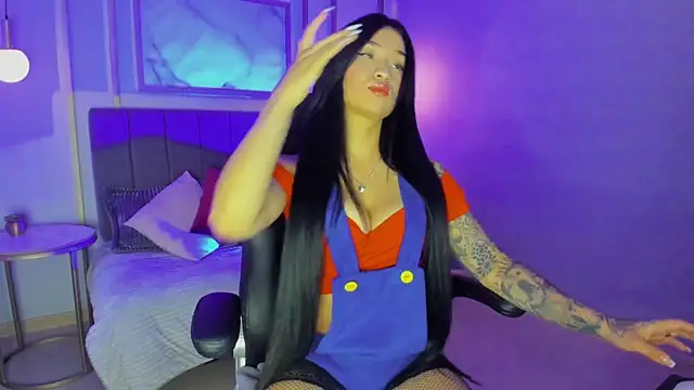 Nahome Kuperth online show from 10/26/25, 04:13