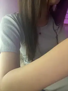 Snapshot of Bong-g chatting on 05/09/26, 05:38 Bong-g online show from 05/09/26, 05:38