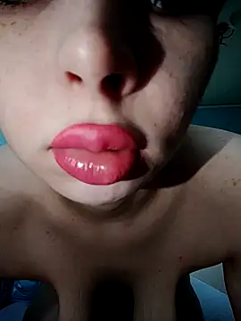 Loveyoudearxq online show from 11/12/25, 11:03