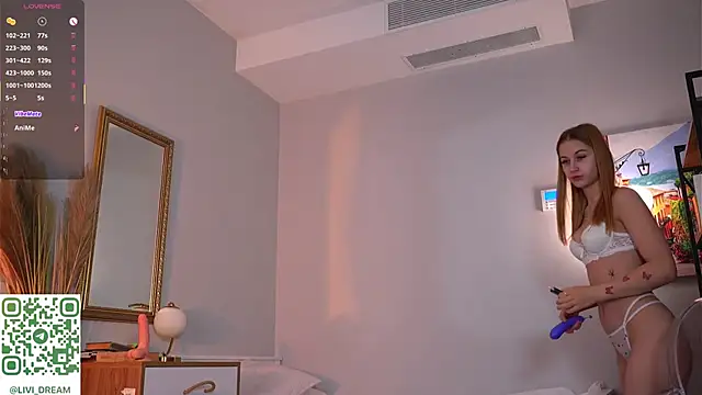 VernitaFiscalini online show from 11/30/25, 04:13