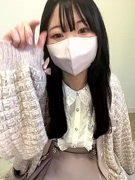 Snapshot of Reina_cute_00_ chatting on 10/29/25, 03:38 Reina cute 00  online show from 10/29/25, 03:38