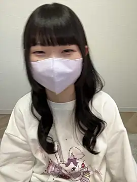 Snapshot of Reina_cute_00_ chatting on 12/22/25, 04:23 Reina cute 00 online show from 12/22/25, 04:23