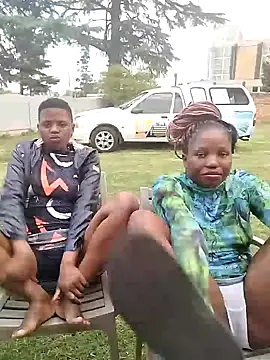 Snapshot of SexySlender_ chatting on 11/12/25, 04:11 SexySlender online show from 11/12/25, 04:11