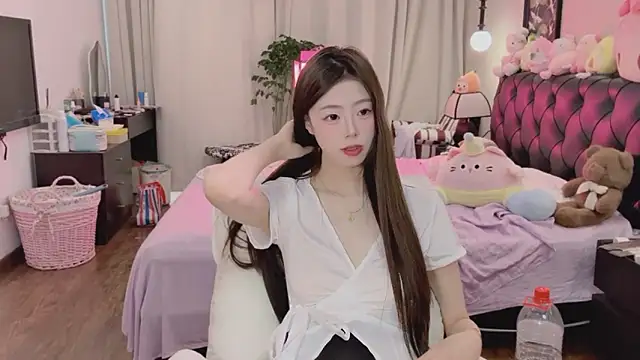 Snapshot of Onecutelittle chatting on 05/16/26, 06:45 Onecutelittle online show from 05/16/26, 06:45