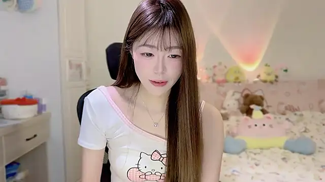 Onecutelittle online show from 11/17/25, 06:28