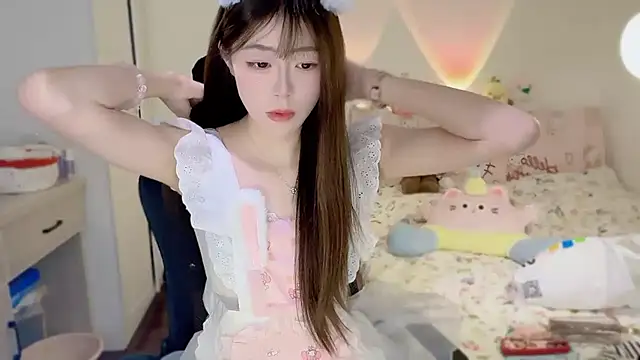 Onecutelittle online show from 11/14/25, 05:44