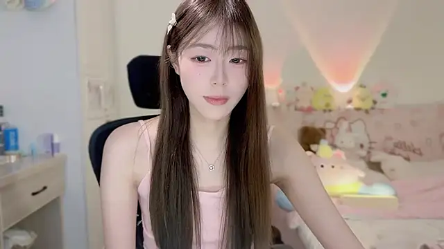 Onecutelittle online show from 11/06/25, 06:28