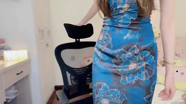 Onecutelittle online show from 11/03/25, 06:29