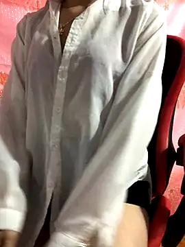 Kylie beem online show from 10/26/25, 01:33