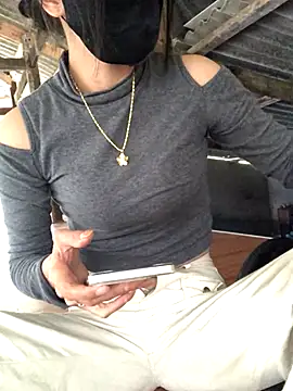 Kylie beem online show from 11/08/25, 01:42