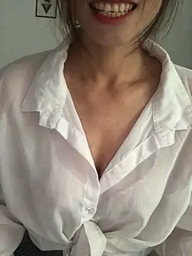 Kylie beem online show from 07/12/26, 08:37