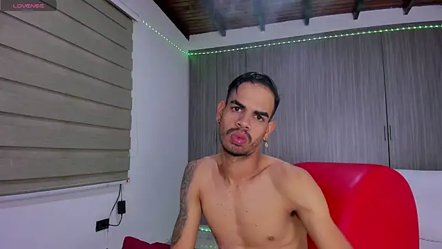 Snapshot of Mystic_sexzonexxx chatting on 11/20/25, 01:34 Mystic sexzonexxx online show from 11/20/25, 01:34