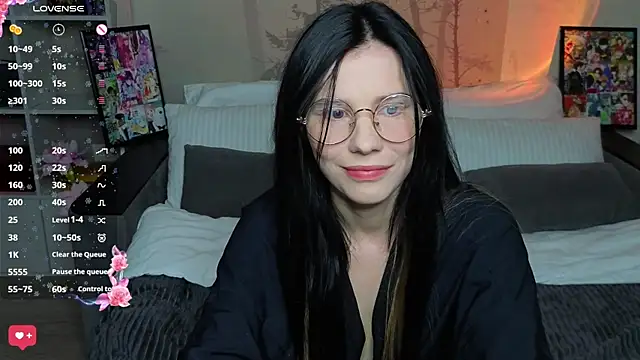 Mell Hyees online show from 11/28/25, 06:08