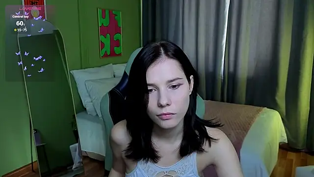 Snapshot of Mell_Hyees chatting on 10/22/25, 09:09 Mell Hyees online show from 10/22/25, 09:09