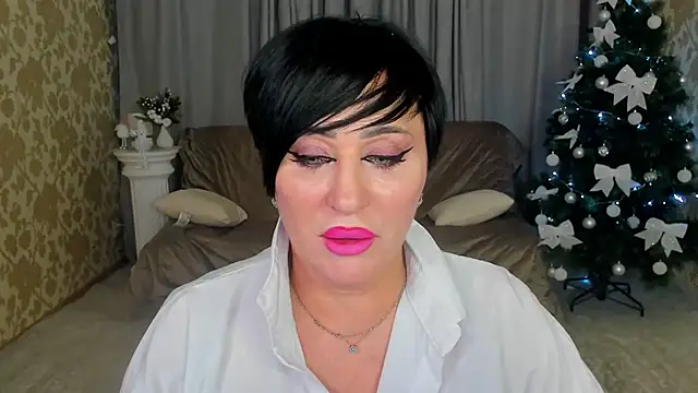 KiraTempt online show from 12/19/25, 12:07