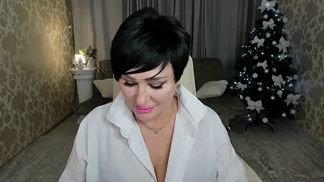 KiraTempt online show from 11/30/25, 11:44