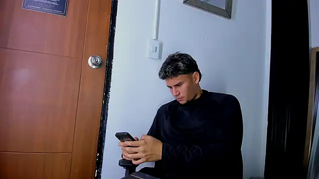 Alan-Smith1 online show from 12/05/25, 07:23