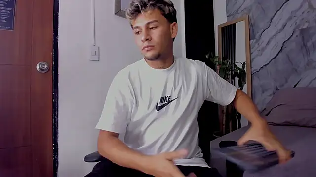 Alan-Smith1 online show from 11/14/25, 07:39