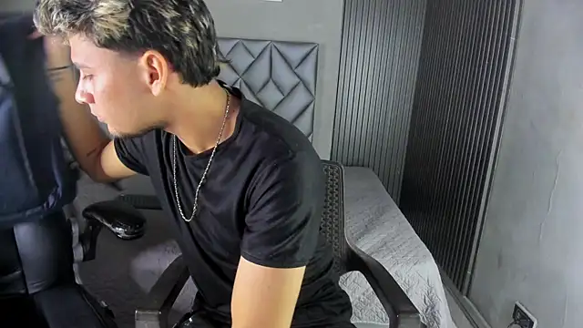 Alan-Smith1 online show from 11/24/25, 07:47