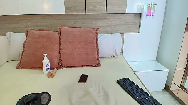 Kaoriabyss  online show from 03/02/26, 08:38