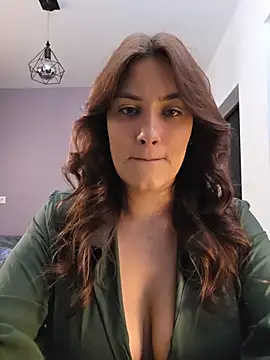 Snapshot of MiaRides19 chatting on 02/17/26, 08:06 MiaRides19 online show from 02/17/26, 08:06