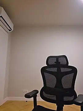 MiaRides19 online show from 04/07/26, 08:21