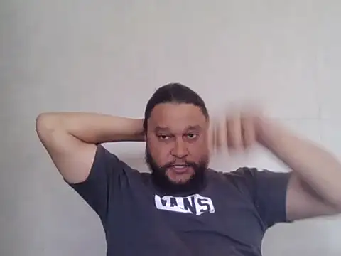 Snapshot of LoboCachorro chatting on 10/29/25, 01:54 LoboCachorro online show from 10/29/25, 01:54