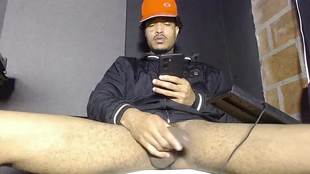 Snapshot of Anaconda_larga chatting on 02/24/26, 02:29 Anaconda larga online show from 02/24/26, 02:29