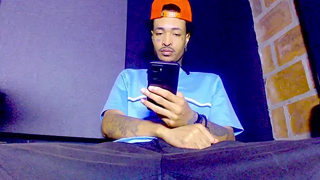 Snapshot of Anaconda_larga chatting on 02/19/26, 02:14 Anaconda larga online show from 02/19/26, 02:14