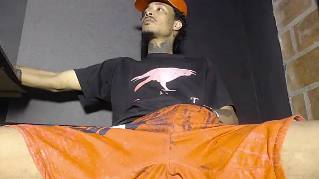 Snapshot of Anaconda_larga chatting on 03/02/26, 02:24 Anaconda larga online show from 03/02/26, 02:24