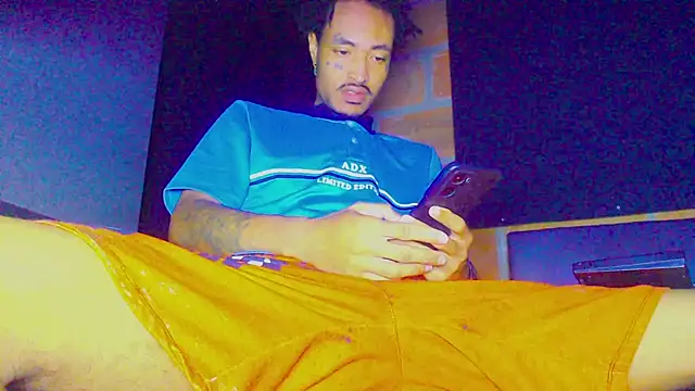 Snapshot of Anaconda_larga chatting on 02/03/26, 01:49 Anaconda larga online show from 02/03/26, 01:49