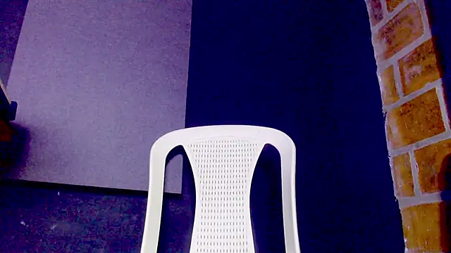 Snapshot of Anaconda_larga chatting on 02/17/26, 02:36 Anaconda larga online show from 02/17/26, 02:36