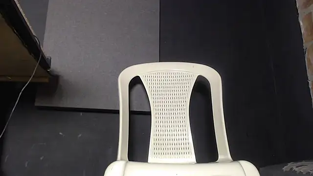 Snapshot of Anaconda_larga chatting on 02/23/26, 02:17 Anaconda larga online show from 02/23/26, 02:17