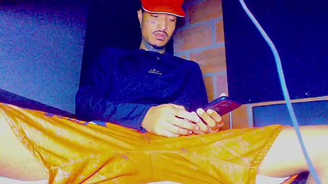 Snapshot of Anaconda_larga chatting on 02/04/26, 01:28 Anaconda larga online show from 02/04/26, 01:28