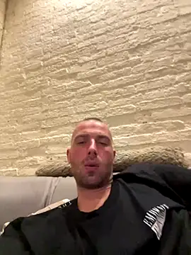 Rotteei1 online show from 10/26/25, 08:20