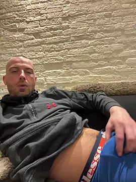 Rotteei1 online show from 02/11/26, 12:21