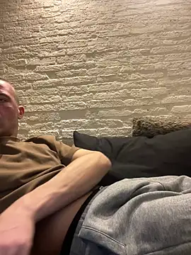 Rotteei1 online show from 04/08/26, 07:48