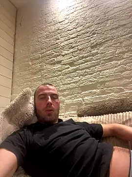 Rotteei1 online show from 12/18/25, 07:40