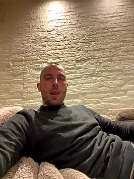 Rotteei1 online show from 12/02/25, 04:41