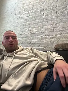 Rotteei1 online show from 03/12/26, 10:41