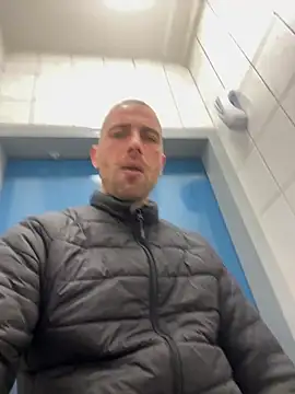 Rotteei1 online show from 11/12/25, 09:35