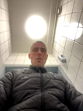 Rotteei1 online show from 11/05/25, 09:45