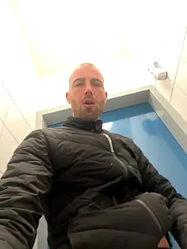 Rotteei1 online show from 11/19/25, 09:42