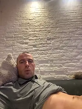 Rotteei1 online show from 11/24/25, 05:35