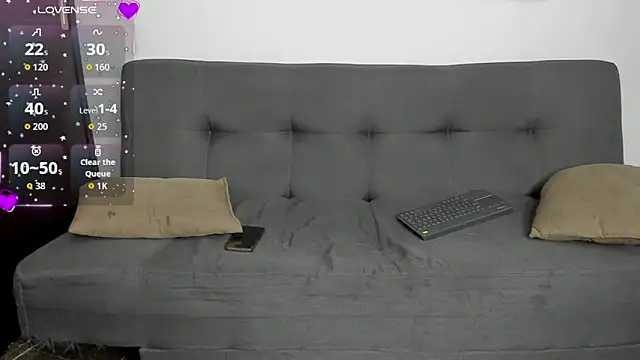 Nikki  uwu online show from 11/07/25, 07:40