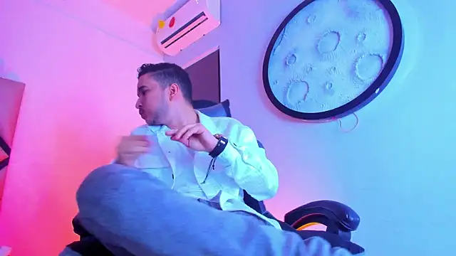 mike 257 online show from 02/09/26, 11:30